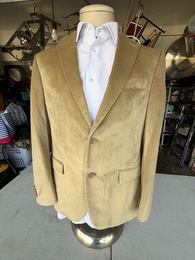 Men's Classic Two-Button Velvet Blazer - Tan